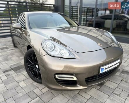Порше Панамера 2011 в Ровно на Automoto.ua Бежевый Порше Панамера, объемом двигателя 4.8 л и пробегом 147 тыс. км за 22700 $, фото 5 на Automoto.ua