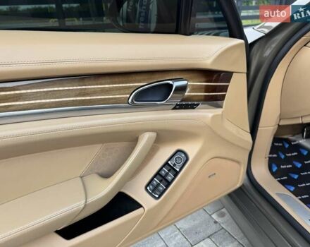 Порше Панамера 2011 в Ровно на Automoto.ua Бежевый Порше Панамера, объемом двигателя 4.8 л и пробегом 147 тыс. км за 22700 $, фото 14 на Automoto.ua