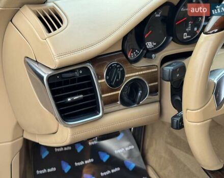 Порше Панамера 2011 в Ровно на Automoto.ua Бежевый Порше Панамера, объемом двигателя 4.8 л и пробегом 147 тыс. км за 22700 $, фото 15 на Automoto.ua
