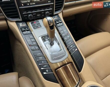 Порше Панамера 2011 в Ровно на Automoto.ua Бежевый Порше Панамера, объемом двигателя 4.8 л и пробегом 147 тыс. км за 22700 $, фото 23 на Automoto.ua