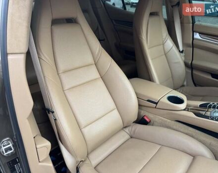 Порше Панамера 2011 в Ровно на Automoto.ua Бежевый Порше Панамера, объемом двигателя 4.8 л и пробегом 147 тыс. км за 22700 $, фото 37 на Automoto.ua