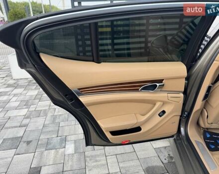 Порше Панамера 2011 в Ровно на Automoto.ua Бежевый Порше Панамера, объемом двигателя 4.8 л и пробегом 147 тыс. км за 22700 $, фото 24 на Automoto.ua