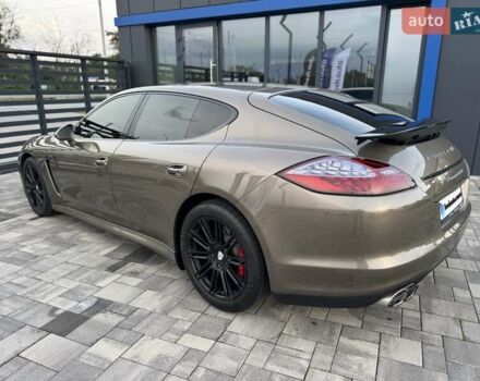 Порше Панамера 2011 в Ровно на Automoto.ua Бежевый Порше Панамера, объемом двигателя 4.8 л и пробегом 147 тыс. км за 22700 $, фото 9 на Automoto.ua