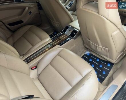 Порше Панамера 2011 в Ровно на Automoto.ua Бежевый Порше Панамера, объемом двигателя 4.8 л и пробегом 147 тыс. км за 22700 $, фото 32 на Automoto.ua