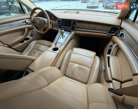 Бежевий Порше Panamera, об'ємом двигуна 3.61 л та пробігом 310 тис. км за 14000 $, фото 22 на Automoto.ua