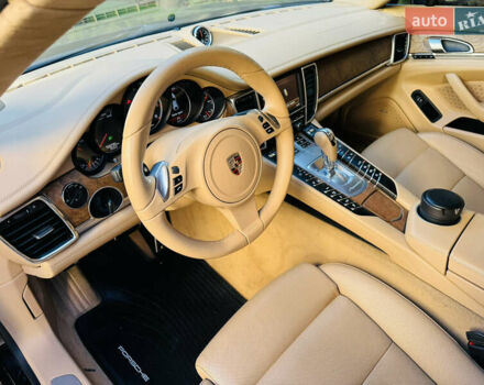 Черный Порше Панамера, объемом двигателя 4.8 л и пробегом 167 тыс. км за 19900 $, фото 24 на Automoto.ua