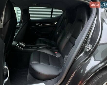 Чорний Порше Panamera, об'ємом двигуна 4.81 л та пробігом 173 тис. км за 15990 $, фото 7 на Automoto.ua