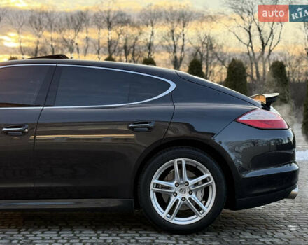 Черный Порше Панамера, объемом двигателя 4.81 л и пробегом 144 тыс. км за 18700 $, фото 36 на Automoto.ua