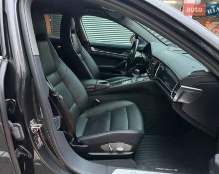 Чорний Порше Panamera, об'ємом двигуна 4.81 л та пробігом 173 тис. км за 15990 $, фото 9 на Automoto.ua