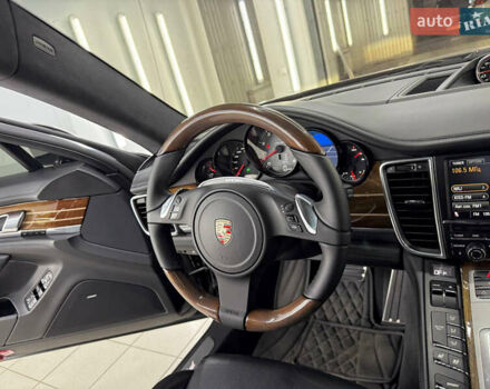 Чорний Порше Panamera, об'ємом двигуна 4.81 л та пробігом 151 тис. км за 23000 $, фото 26 на Automoto.ua