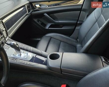 Черный Порше Панамера, объемом двигателя 4.81 л и пробегом 82 тыс. км за 22900 $, фото 12 на Automoto.ua