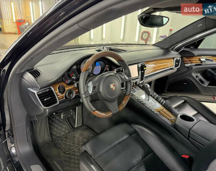 Чорний Порше Panamera, об'ємом двигуна 4.81 л та пробігом 151 тис. км за 23000 $, фото 42 на Automoto.ua