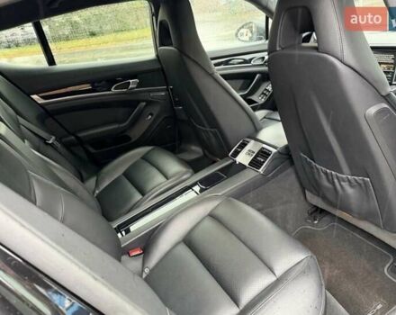 Черный Порше Панамера, объемом двигателя 4.81 л и пробегом 143 тыс. км за 38586 $, фото 4 на Automoto.ua