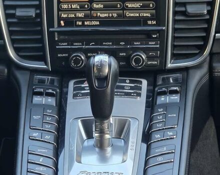 Черный Порше Панамера, объемом двигателя 4.81 л и пробегом 82 тыс. км за 22900 $, фото 16 на Automoto.ua