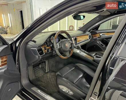 Чорний Порше Panamera, об'ємом двигуна 4.81 л та пробігом 151 тис. км за 23000 $, фото 41 на Automoto.ua