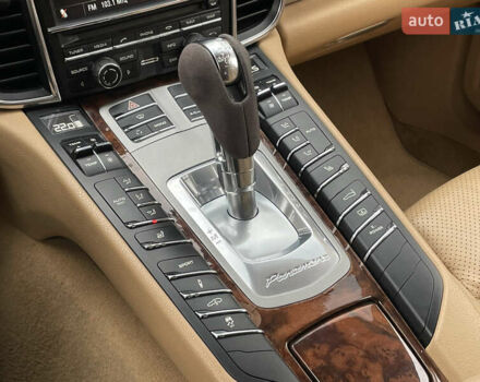 Черный Порше Панамера, объемом двигателя 3 л и пробегом 130 тыс. км за 23490 $, фото 30 на Automoto.ua