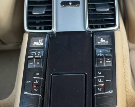 Черный Порше Панамера, объемом двигателя 2.97 л и пробегом 140 тыс. км за 21900 $, фото 22 на Automoto.ua