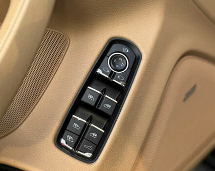 Черный Порше Панамера, объемом двигателя 2.97 л и пробегом 140 тыс. км за 21900 $, фото 17 на Automoto.ua