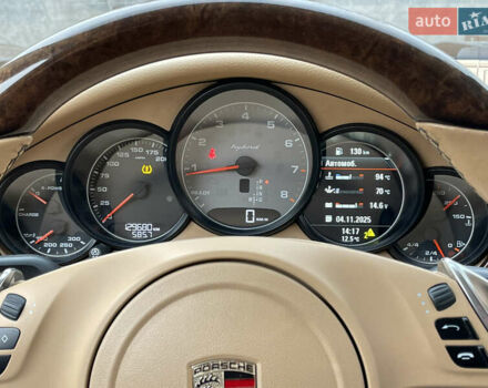 Черный Порше Панамера, объемом двигателя 3 л и пробегом 130 тыс. км за 23490 $, фото 24 на Automoto.ua