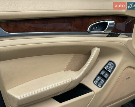 Черный Порше Панамера, объемом двигателя 3 л и пробегом 130 тыс. км за 23490 $, фото 25 на Automoto.ua