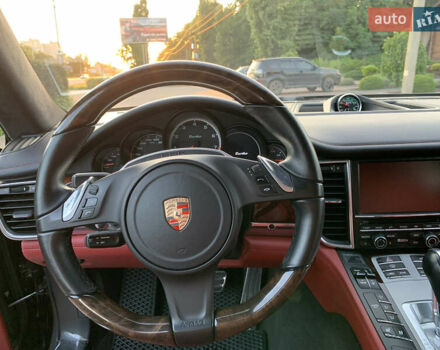 Чорний Порше Panamera, об'ємом двигуна 4.81 л та пробігом 161 тис. км за 39900 $, фото 11 на Automoto.ua