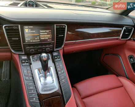 Чорний Порше Panamera, об'ємом двигуна 4.81 л та пробігом 161 тис. км за 39900 $, фото 3 на Automoto.ua