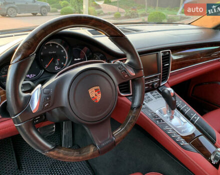 Чорний Порше Panamera, об'ємом двигуна 4.81 л та пробігом 161 тис. км за 39900 $, фото 9 на Automoto.ua