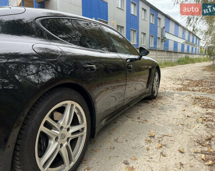 Чорний Порше Panamera, об'ємом двигуна 3.61 л та пробігом 139 тис. км за 39000 $, фото 9 на Automoto.ua