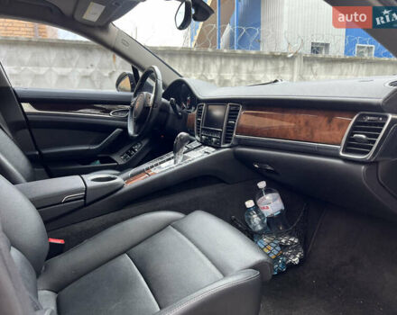 Чорний Порше Panamera, об'ємом двигуна 3.61 л та пробігом 139 тис. км за 39000 $, фото 17 на Automoto.ua