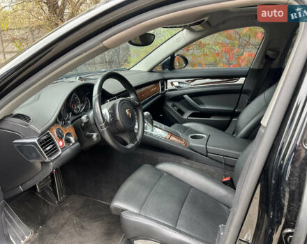 Чорний Порше Panamera, об'ємом двигуна 3.61 л та пробігом 139 тис. км за 39000 $, фото 18 на Automoto.ua