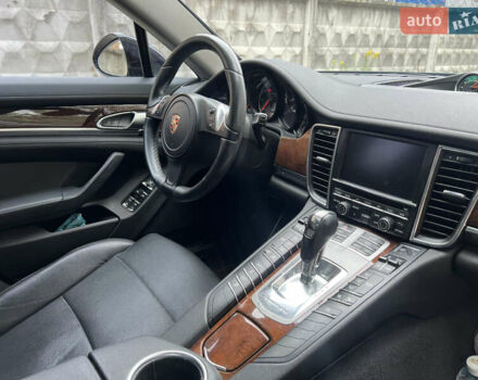 Чорний Порше Panamera, об'ємом двигуна 3.61 л та пробігом 139 тис. км за 39000 $, фото 16 на Automoto.ua