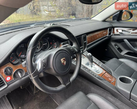 Чорний Порше Panamera, об'ємом двигуна 3.61 л та пробігом 139 тис. км за 39000 $, фото 15 на Automoto.ua