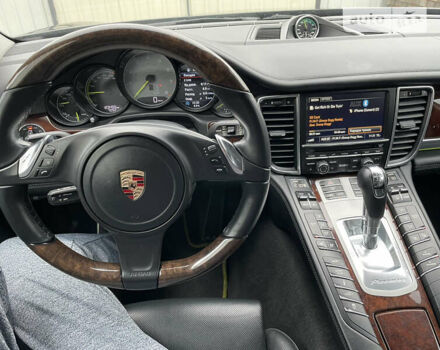 Чорний Порше Panamera, об'ємом двигуна 3 л та пробігом 130 тис. км за 37000 $, фото 18 на Automoto.ua