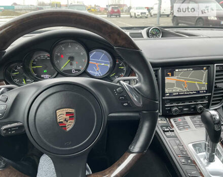 Чорний Порше Panamera, об'ємом двигуна 3 л та пробігом 130 тис. км за 37000 $, фото 12 на Automoto.ua