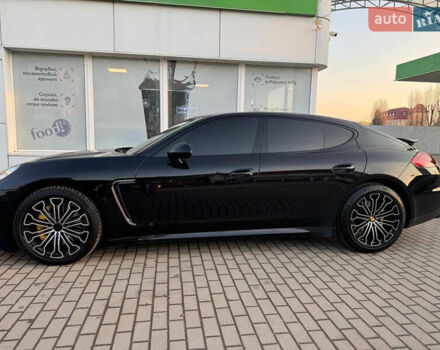Чорний Порше Panamera, об'ємом двигуна 3 л та пробігом 147 тис. км за 27000 $, фото 2 на Automoto.ua
