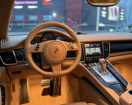 Чорний Порше Panamera, об'ємом двигуна 3.6 л та пробігом 186 тис. км за 25999 $, фото 54 на Automoto.ua