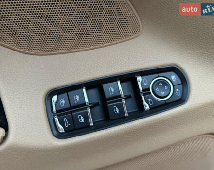 Чорний Порше Panamera, об'ємом двигуна 3.6 л та пробігом 186 тис. км за 25999 $, фото 57 на Automoto.ua
