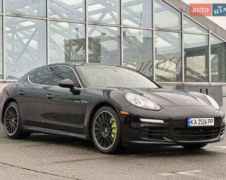 Чорний Порше Panamera, об'ємом двигуна 3 л та пробігом 181 тис. км за 39890 $, фото 7 на Automoto.ua