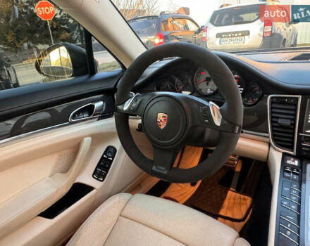Чорний Порше Panamera, об'ємом двигуна 3 л та пробігом 147 тис. км за 27000 $, фото 5 на Automoto.ua