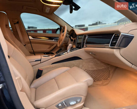 Чорний Порше Panamera, об'ємом двигуна 3.6 л та пробігом 186 тис. км за 25999 $, фото 63 на Automoto.ua