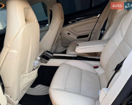 Чорний Порше Panamera, об'ємом двигуна 3 л та пробігом 147 тис. км за 27000 $, фото 16 на Automoto.ua