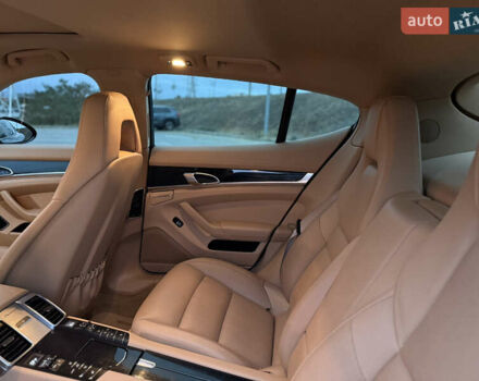 Чорний Порше Panamera, об'ємом двигуна 3.6 л та пробігом 186 тис. км за 25999 $, фото 78 на Automoto.ua