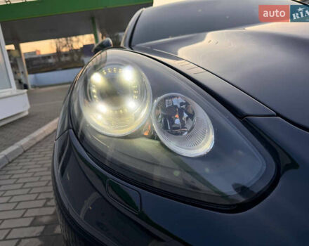Чорний Порше Panamera, об'ємом двигуна 3 л та пробігом 147 тис. км за 27000 $, фото 9 на Automoto.ua
