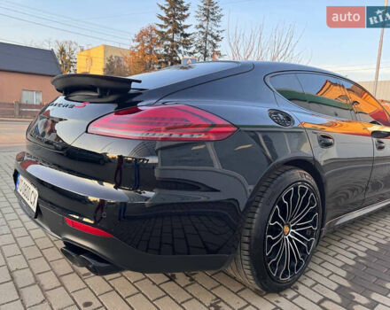 Чорний Порше Panamera, об'ємом двигуна 3 л та пробігом 147 тис. км за 27000 $, фото 3 на Automoto.ua