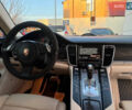Чорний Порше Panamera, об'ємом двигуна 3 л та пробігом 147 тис. км за 27000 $, фото 6 на Automoto.ua