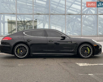 Чорний Порше Panamera, об'ємом двигуна 3 л та пробігом 181 тис. км за 39890 $, фото 10 на Automoto.ua