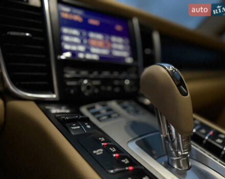 Чорний Порше Panamera, об'ємом двигуна 3.6 л та пробігом 186 тис. км за 25999 $, фото 27 на Automoto.ua