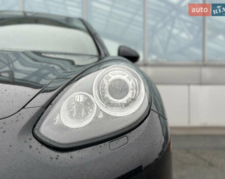 Чорний Порше Panamera, об'ємом двигуна 3 л та пробігом 181 тис. км за 39890 $, фото 4 на Automoto.ua