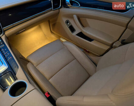 Черный Порше Панамера, объемом двигателя 3.6 л и пробегом 186 тыс. км за 31999 $, фото 51 на Automoto.ua