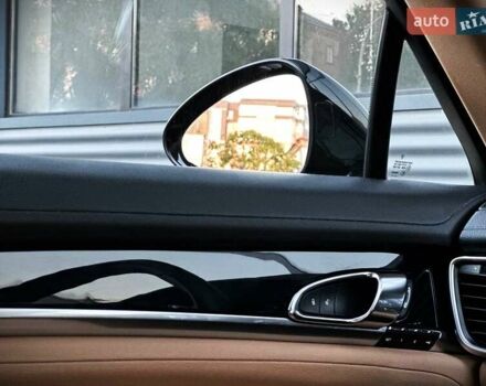 Чорний Порше Panamera, об'ємом двигуна 3 л та пробігом 101 тис. км за 28500 $, фото 39 на Automoto.ua